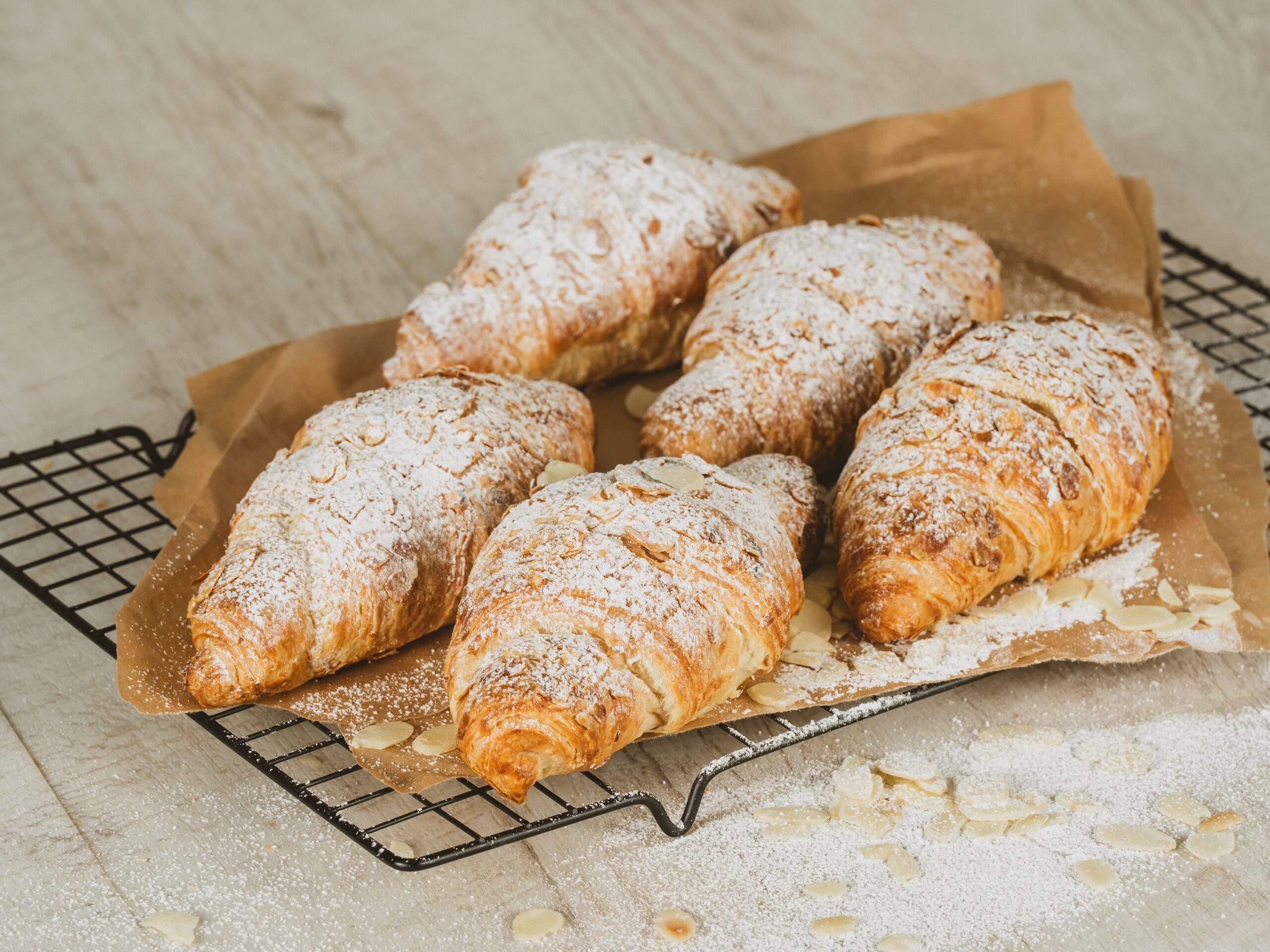 almond_croissant_product_mood